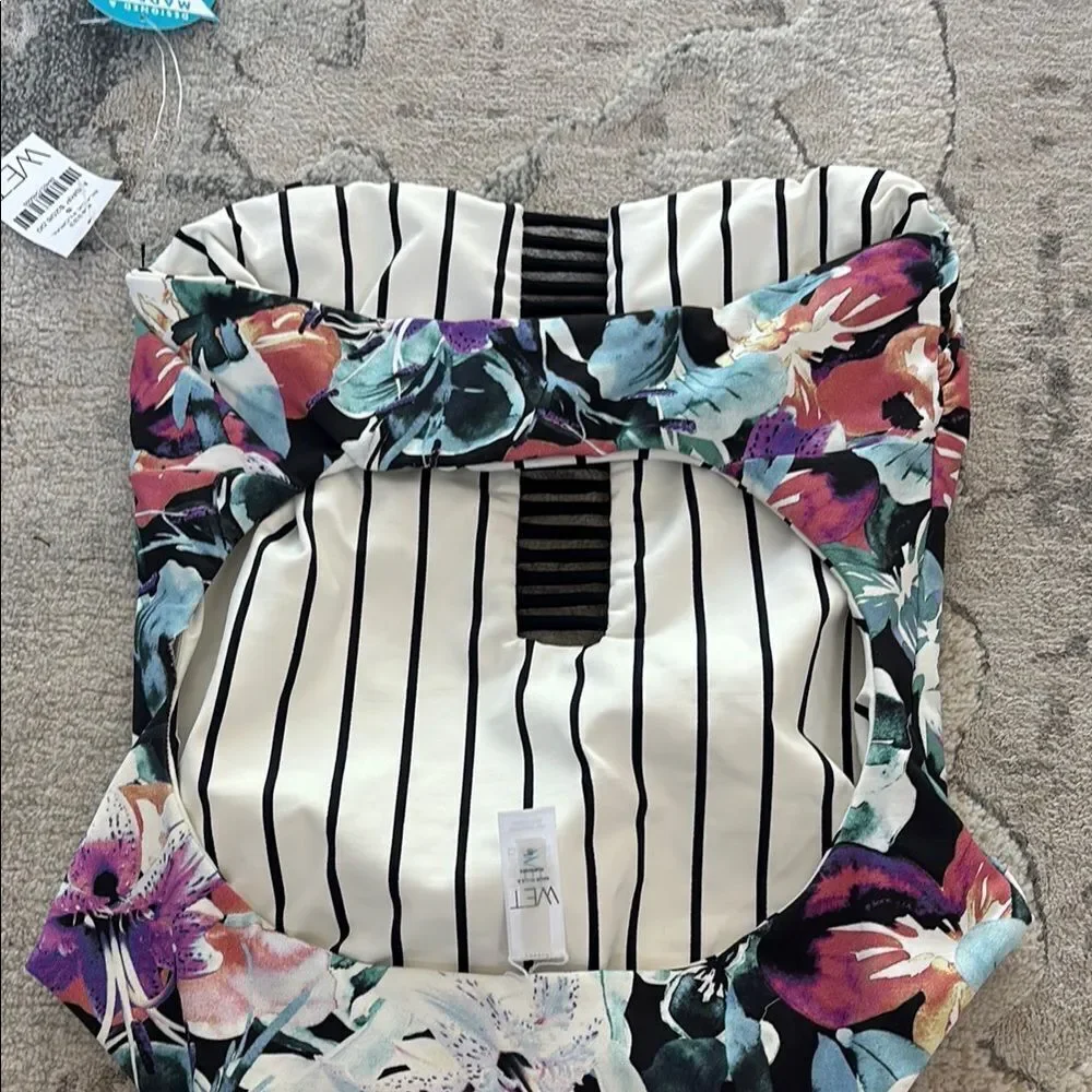 Reversible Black and White One Piece Swimwear Classic Cut